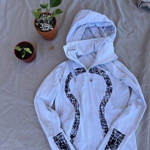 Lululemon sweater 🪩